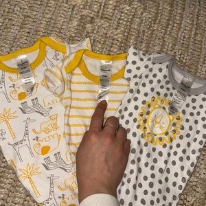 The Peanutshell 0-3 infant set